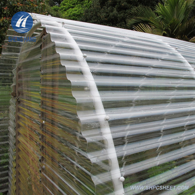 Rumah Kaca 1.2m Clear Corrugated Polycarbonate Sheet UV Dilapisi Untuk Atap