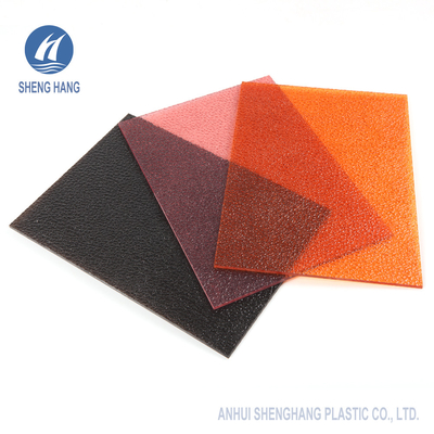 Plastik Coextrusion Timbul Lembar Polikarbonat Padat 2 * 2.9m Tahan Api